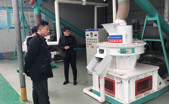 木屑顆粒機試機專區(qū).jpg 木屑顆粒機試機專區(qū).jpg